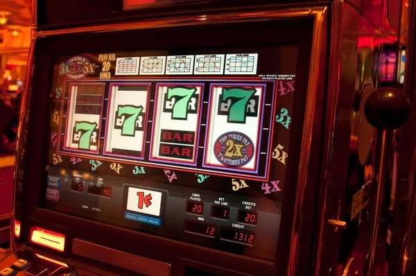 rovlox platform interface showing sportsbook, live casino, and slots categories